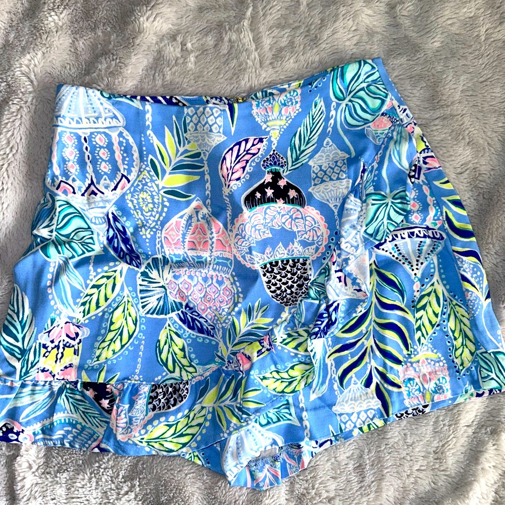 WOMEN SHORTS, SIZE 00